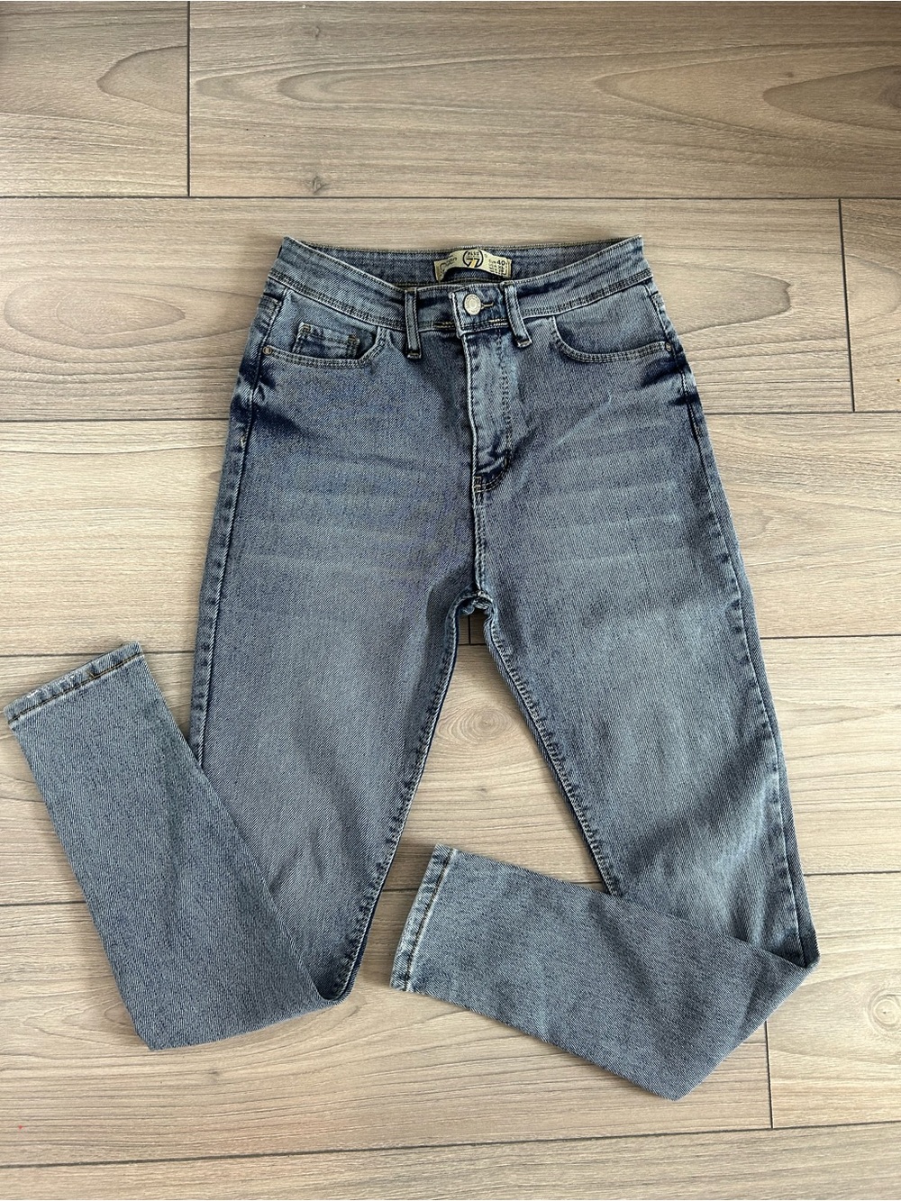 Women's High-Rise Grey Wash Jeans